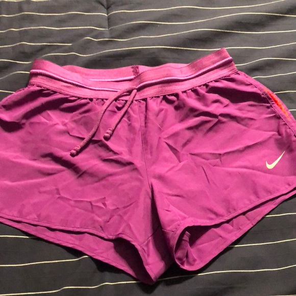 Nike shorts - Picture 1 of 2